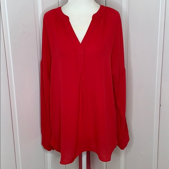 JADE•V-NECK•BLOUSE - Picture 1 of 11